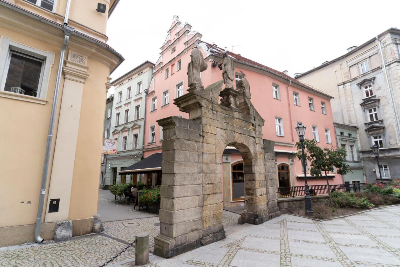 Przy Czarnej Bramie Apartment *