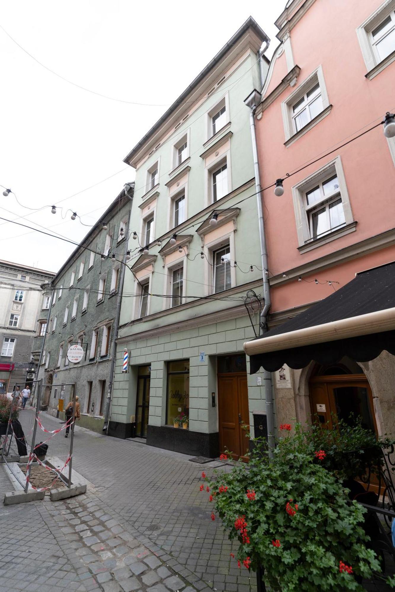 Przy Czarnej Bramie *