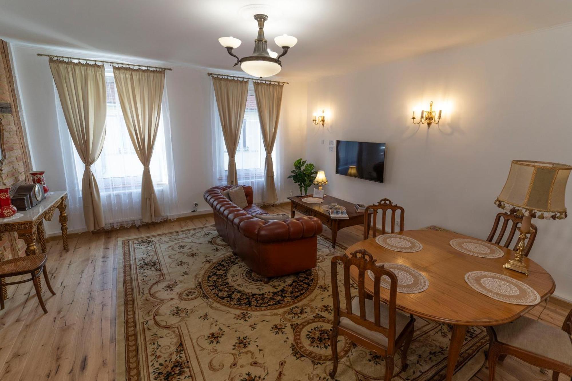 Przy Czarnej Bramie Apartment *